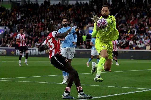 欧冠-比利亚雷亚尔VS曼城：天降门神，争冠之师又回来了